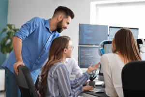 The Best Incentives To Attract & Retain New Employees Post-Pandemic